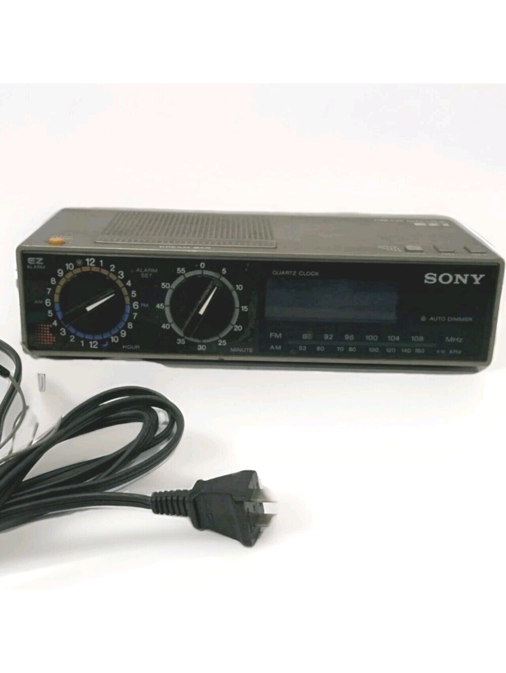 Vtg Sony Dream Machine Easy Alarm Clock Radio Model EZ-2 EZ-II Works Great